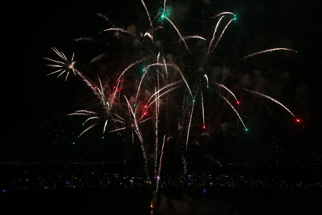 Vuur en Licht op het water - Vuurwerk 2016 © www.kicksfotos.nl