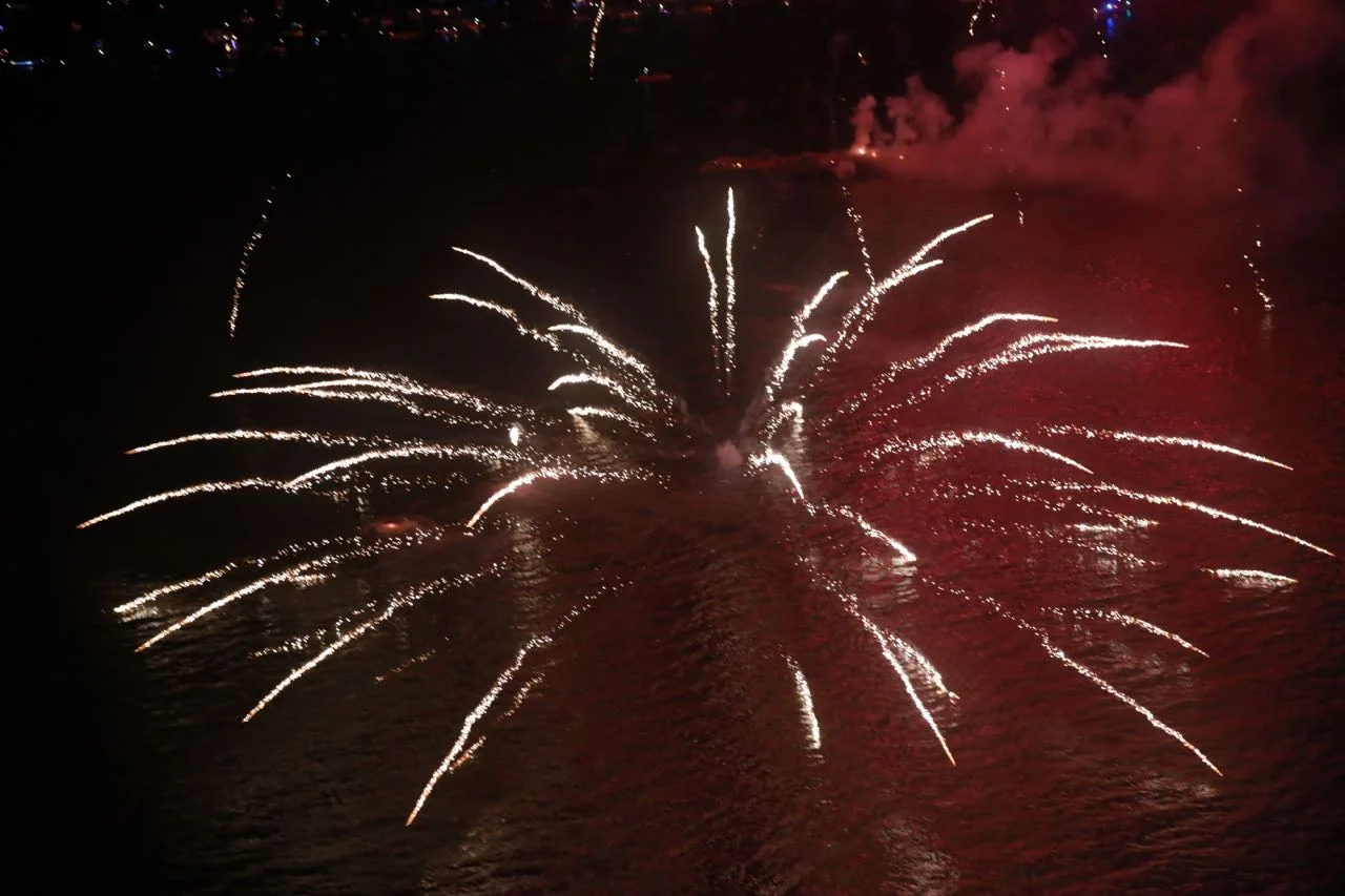Vuur en Licht op het water - Vuurwerk 2016 © www.kicksfotos.nl