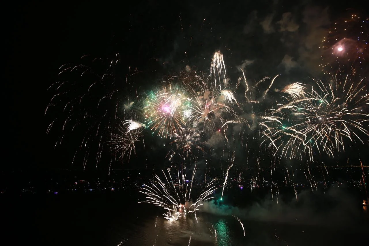 Vuur en Licht op het water - Vuurwerk 2016 © www.kicksfotos.nl